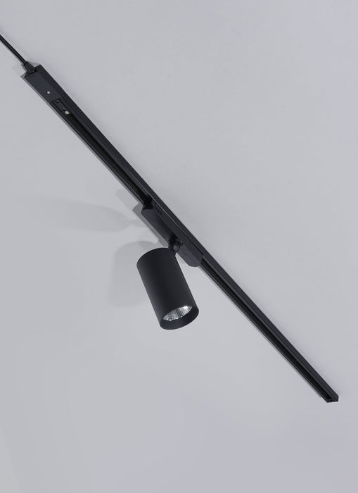 Soltech Highland™ LED Track Light System Narrow (36 Degrees) / Black / 1 light - LED Grow Lights Depot
